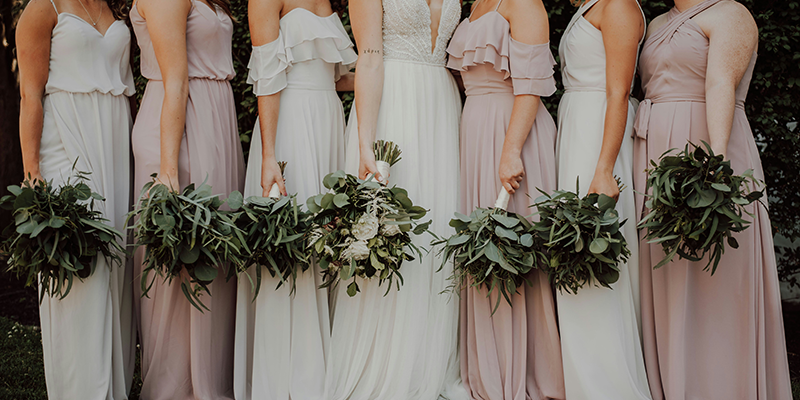 Six bridesmaids with the bride